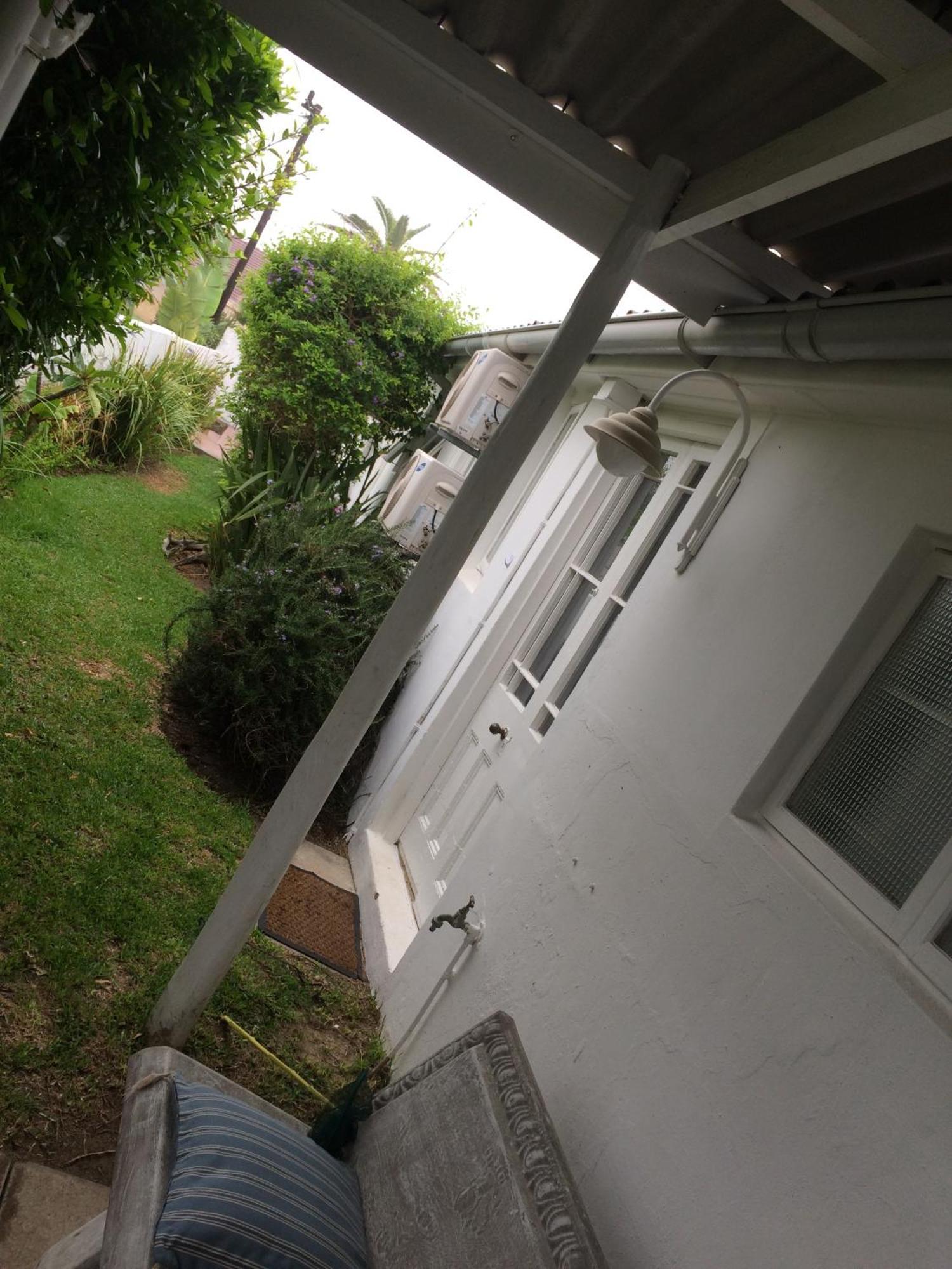 Breeze Inn Guesthouse Kidd's Beach Room photo